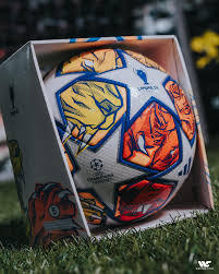 2024บอลอย่างเป็นทางการสำหรับลอนดอนโปรลูกบอลขนาด5ฟุตบอลปรับแต่งโลโก้ได้วัสดุ PU การฝึกอบรมผลิต - Product Image 3