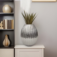 Vase de table à fleurs en métal argenté moderne de qualité supérieure pour la décoration de mariage et de chambre comme table centrale ou vase de sol