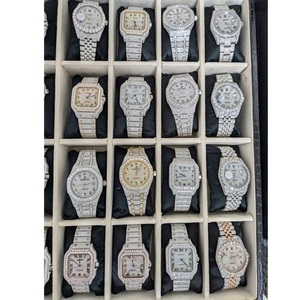 Montre en diamant Moissanite VVS la plus vendue, entièrement sertie, mouvement à quartz en acier inoxydable, montre Moissanite d'un fabricant indien - Product Image 1