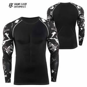 Vente en gros de chemises de gymnastique par compression, vêtement anti-éruptions cutanées respirant à manches longues avec logo personnalisé, sublimé BJJ MMA pour hommes - Product Image 1