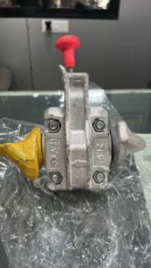 Contenedor semiautomático Twist Lock Diseño industrial Dispositivo de amarre de envío ISO para puerto marino y uso en construcción de edificios - Product Image 5