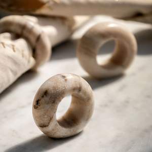 Nouveauté, élégant porte-serviettes en marbre pour une table à manger haut de gamme, ajoutant un accent de pierre raffiné - Product Image 4