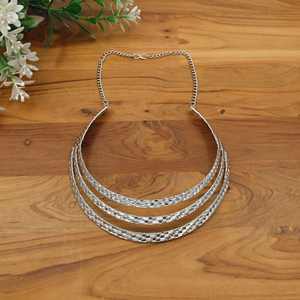 สร้อยคอชุบสแตนเลสสีเงินสำหรับผู้หญิง |   สร้อยคอแบบกว้างพร้อมจี้ตกแต่ง |   เครื่องประดับแฟชั่นขายส่ง - Product Image 1