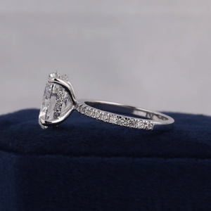 Bague de fiançailles de luxe en moissanite taille ovale pour femme, en argent sterling 925, pavé de diamants, bague de mariage, bijoux fins - Product Image 2
