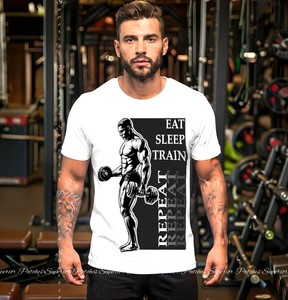 T-shirts de gymnastique qui mélangent le style avec le confort pour les fanatiques de fitness entraînement de levage et musculation avec des conceptions de tissu respirant - Product Image 2