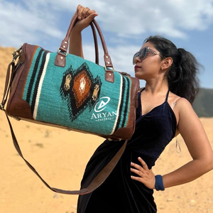 Nouveau véritable sac polochon en cuir aztèque de Style occidental Navajo Vintage fait à la main sac de nuit en cuir de laine tissé à la main indien personnalisé - Product Image 1