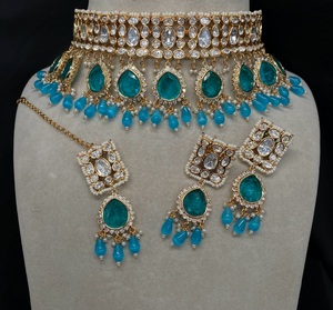 Ensemble de colliers et boucles d'oreilles Kundan de mariée Superbe bijoux en laiton avec détails en diamant américain pour les mariages et les fêtes - Product Image 1