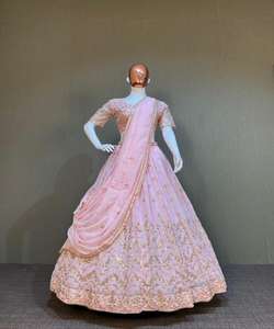 Festival Especial Nueva llegada Atractivo Trabajo de bordado pesado Lehenga Choli Ropa tradicional Exclusivo Mejor precio Color Rosa Alphanumero - Product Image 4