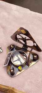 Boussole gravée en laiton, boussole de table, boussole maritime, boussole à la main, décor de table, décor à la maison, décor en laiton - Product Image 2