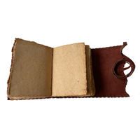 Journal relié en cuir souple brun vintage avec fermeture à boucle antique, fait à la main, cadeau, carnet, papier à bords festonnés, reliure cousue
