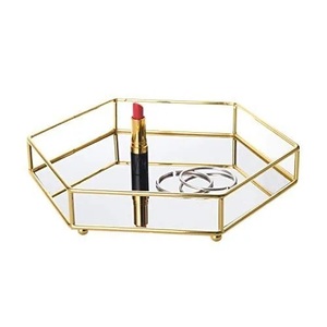 Bandeja de servicio dorada con forma de rectángulo de metal de lujo elegante para el hogar al por mayor bandeja de almacenamiento de perfume de joyería de espejo europeo - Product Image 6