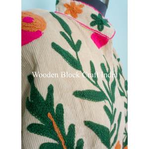 Veste florale brodée cotrise, look incroyable, veste d'hiver, manteau pour femmes, veste courte cotrise pour femmes, cadeau de Noël - Product Image 3