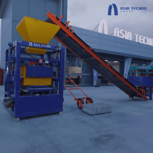 Método de vibración de construcción de enclavamiento de molde PLC automático, máquina de fabricación de ladrillos de pavimentación hueca para uso doméstico, nueva arena - Product Image 1