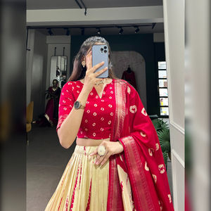 Fashionharbour ผู้หญิงสไตล์บอลลีวู้ดขอบผ้าทอ zari สำหรับปาร์ตี้ฤดูหนาว - Product Image 1