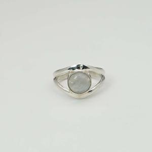 925หินมูนสโตนสีรุ้งพร้อมกรอบและแหวนรูปตาทำจากเงินสเตอร์ลิงเดือนจูเน่ - Product Image 1