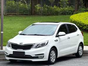 Kia K2 Hatchback d'occasion en bon état, modèle 2013, 1.4 GLS, transmission automatique, traction avant (FWD) avec options gauche - Product Image 3