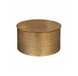 Mesa de centro de aluminio de diseño moderno, muebles de sala de estar de la más alta calidad, mesa de esquina martillada de color dorado de Azora Industries - Product Image 1