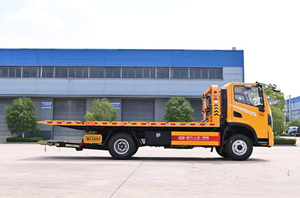 DONGFENG Nouveau Camion de Remorquage Manuel 1 Remorque 2 Voitures 4 Tonnes Plateau Plat Véhicule de Dépannage Routier Euro 5 en Promotion - Product Image 3