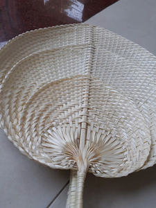 Ventilador de bambú artesanal, ventilador de refrigeración tejido a mano, ventilador sostenible de Vietnam - Product Image 3