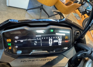 Hypermotard 698 Mono RVE 659cc 77.5hp 57kW 9,750rpm, modèle 2026, vente aux enchères commerciales, prêt à être expédié - Product Image 3