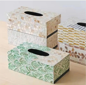Boîte à mouchoirs en nacre incrustée, élégante, accessoire de maison fait à la main - Product Image 1