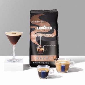 Café en grains entiers Lavazza Espresso, torréfaction moyenne, 100% Arabica, sachet de 2,2 lb - Product Image 4