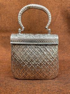 Bolso de mano Chapado en plata y Metal para mujer, diseño tradicional de alta calidad, elegante, Vintage, novedad - Product Image 5