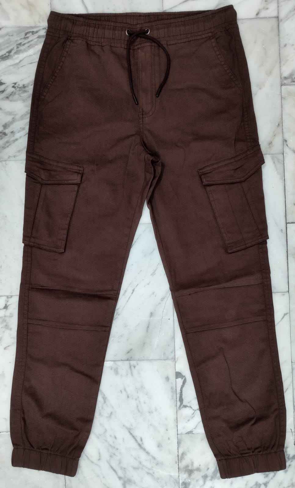 สีน้ำตาล