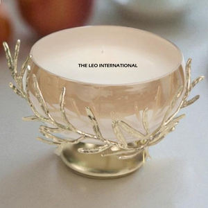 Bol fantaisie en métal d'art le plus luxueux au design unique Support design tigre doré Pièce maîtresse Bol en verre japonais - Product Image 4