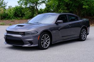 Dodge Charger R/T Plus 2022 usado en excelentes condiciones, motor Hemi V8 de 5.7 litros - Product Image 4