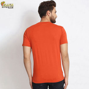 T-shirt pour homme 100% coton de qualité supérieure à col montant et épaules tombantes surdimensionnées en coton 240sm, avec col montant vierge et design personnalisé - Product Image 3