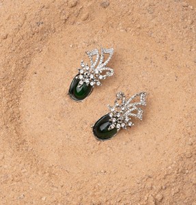 ต่างหูชุบทองหรูหราสำหรับผู้หญิงและเด็กผู้หญิงที่มีดีไซน์ดั้งเดิมเหมาะสำหรับงานเทศกาลและโอกาสพิเศษ - Product Image 3