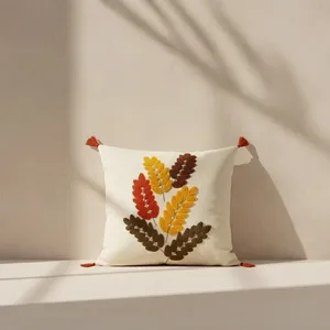 Housse de coussin carrée brodée style bohème Basak, 18x18 20x20 pouces, lavable, motif végétal, décoration intérieure, garnissage inclus - Product Image 2