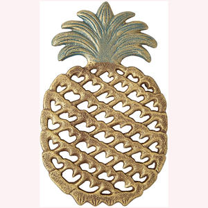 Alumno. Salvamanteles de metal de diseño ecológico con tapa de caja de almacenamiento Una cocina sofisticada esencial con atractivo atemporal - Product Image 1