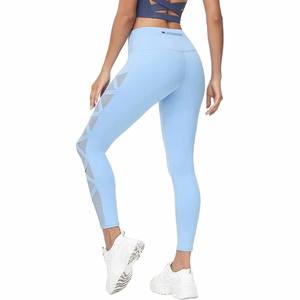 Vente en gros Pantalon de yoga taille haute solide pour femmes, legging de fitness avec poches et logo personnalisable - Product Image 5