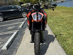 KTM 1290 Super Duke R usada del 2018 disponible - Product Image 4