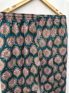 Conjunto de pijama corto de algodón 100% hecho a mano para mujer, regalo de dama de honor con estampado Floral, suministro OEM - Product Image 2