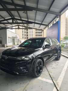 Nouveau SUV Essence Grand Modèle 2025 en Stock – Excellent Prix – VW Tiguan L Édition Dragon 300tsi - Product Image 5