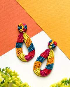 Pendientes de tela bordada con cuentas de inspiración vintage - Product Image 5