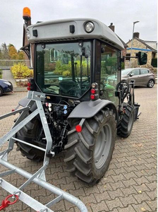 รถแทรกเตอร์ DEUTZ-FAHR A-G-R-O-K-I-D 230 STOLL LOADER รุ่นขายดีที่สุด ขนาด 50 แรงม้า มินิแทรกเตอร์ขับเคลื่อน 4 ล้อ สำหรับสวนและฟาร์ม เครื่องจักรกลการเกษตร - Product Image 6