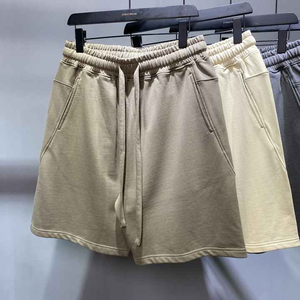 Nouveau design hommes genou longueur coton éponge français coupe et coudre sueur pantalons courts rétro plaine Streetwear Shorts - Product Image 1