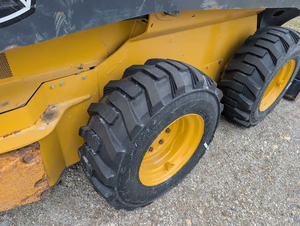 Minicargadora de orugas John Deere 324G usada para construcción, año 2023, carga nominal de 9 toneladas, potencia de 75KW, en buen estado de funcionamiento para reposición. - Product Image 5