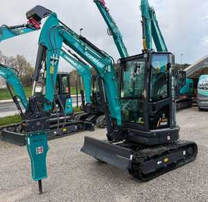 Miniexcavadora SWE25UF con Eje de Giro Ultracorto, Motor Diésel, Compacta, con Sistema Hidráulico Auxiliar - Product Image 3
