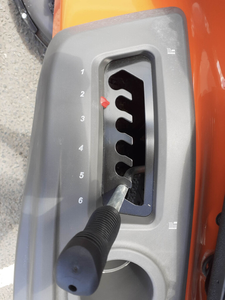 High Quality New Top Wholesale Husqvarna MZT61/TC242T Zero Turn Lawn Mower <b>Grass</b> <b>Cutting</b> <b>Machine</b> with Excellent - Product Image 6