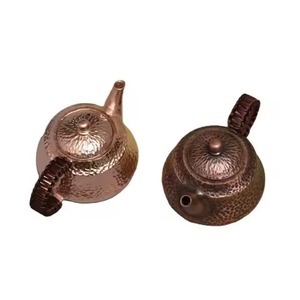 Bouilloire de théière en cuivre martelé avec poignée en bois floral représente la bouilloire de thé en cuivre Tradition bouilloire en métal - Product Image 5