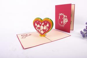 Tarjeta de artesanía emergente de corazón de arcoíris 3D Tarjeta de amor de San Valentín hecha a mano en Vietnam Tarjeta de recuerdo y regalo - Product Image 5
