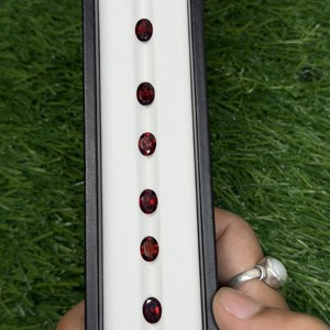 Coeur de grenat du Mozambique rouge foncé coupé 5mm 6mm pierre gemme en vrac pour la fabrication de bijoux - Product Image 4