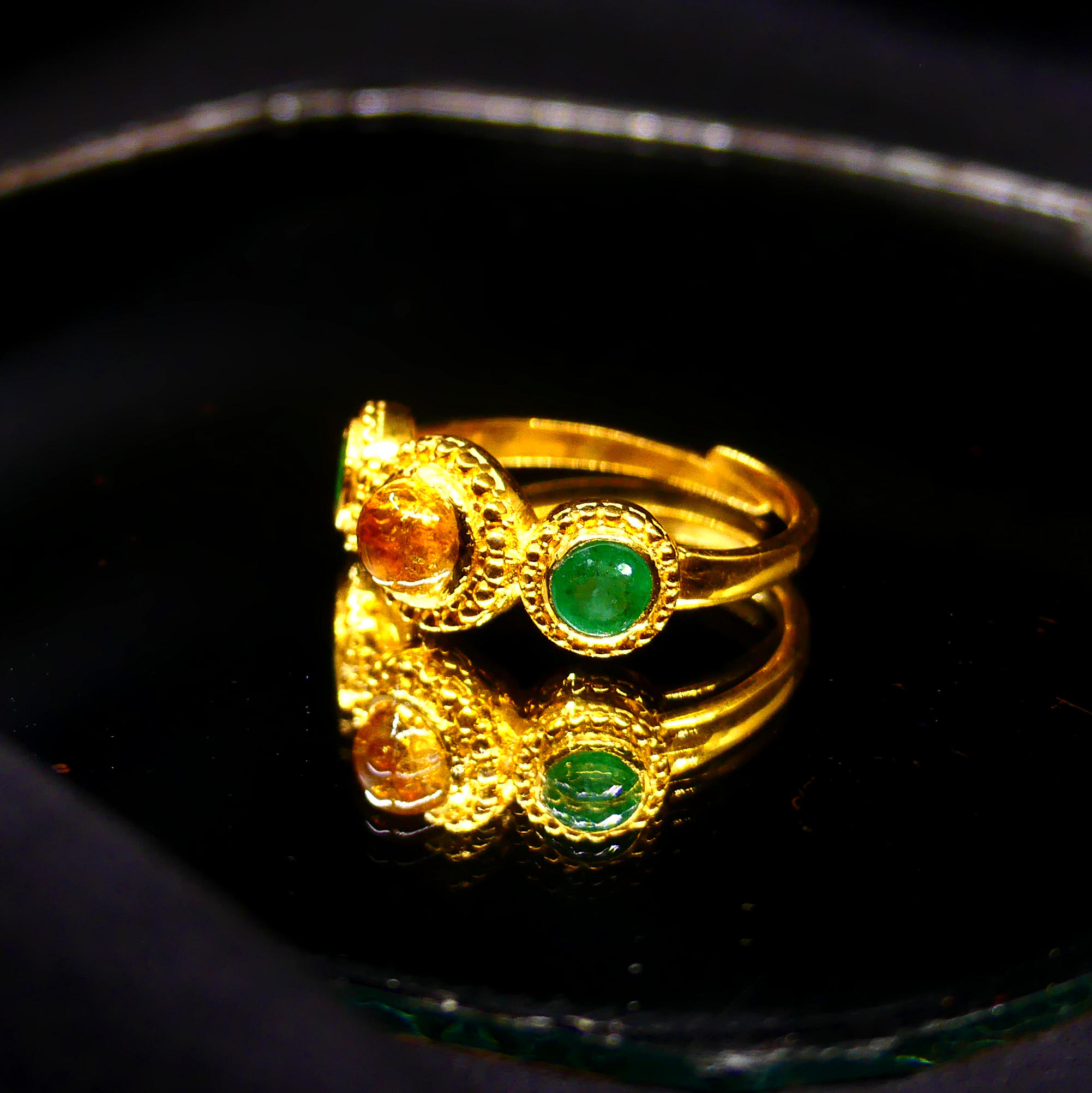 สีเหลือง