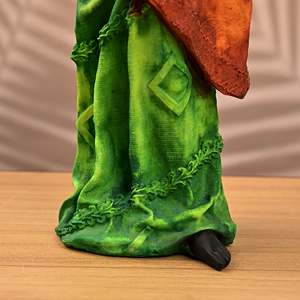 รูปปั้นผู้หญิงชาติพันธุ์สีทอง ทำจากเรซิ่น - Product Image 4