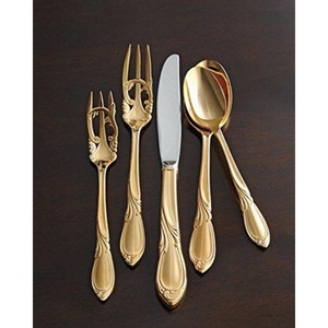 Juego único de cubiertos de acero inoxidable con detalles ornamentados, perfecto para regalar ocasiones festivas y celebraciones culturales - Product Image 6